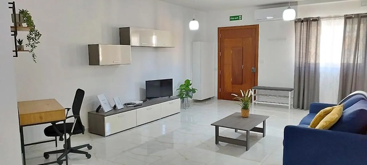 Large And Modern Apartment In The Centre Of Malta Mosta
