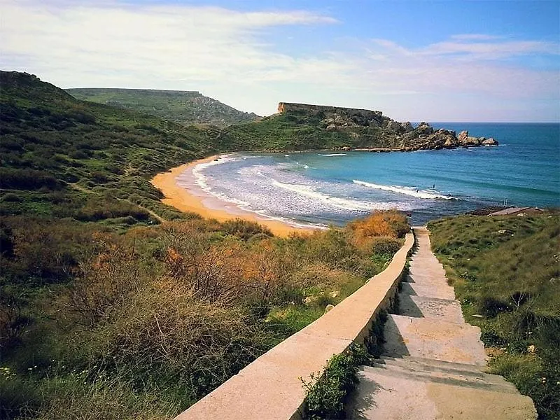 Large And Modern Apartment In The Centre Of Malta Mosta